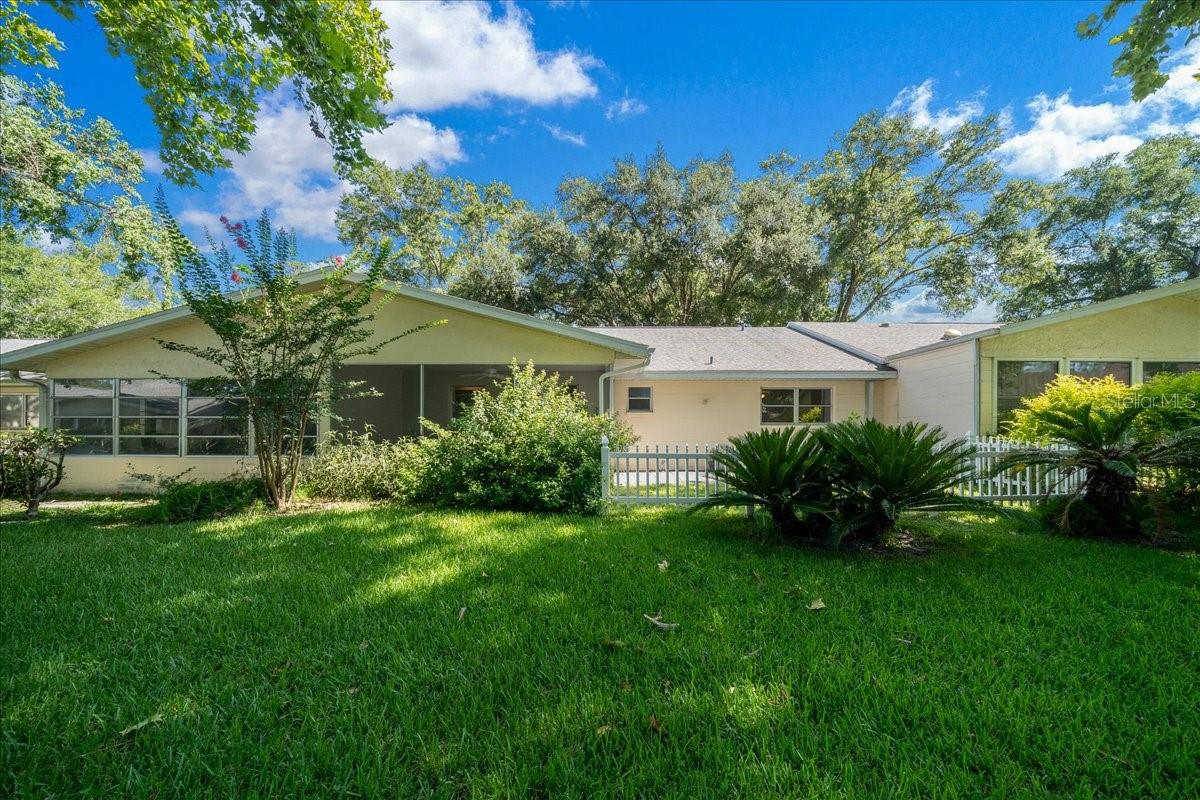 CIRCLE SQUARE WOODS - Residential