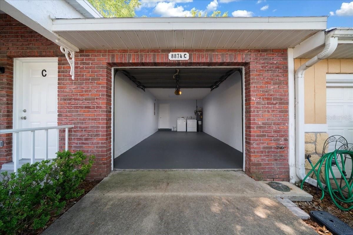 CIRCLE SQUARE WOODS - Residential