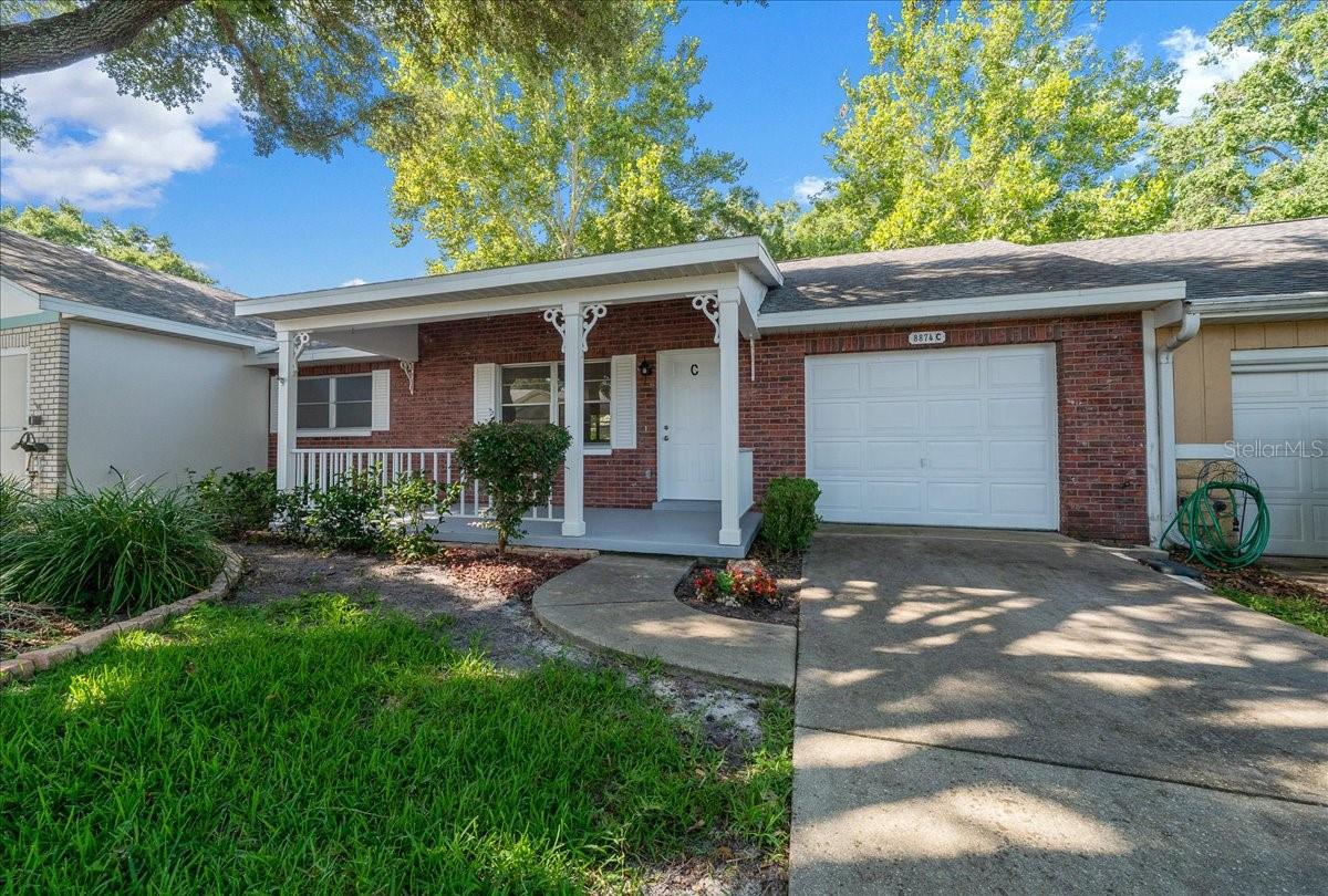 CIRCLE SQUARE WOODS - Residential
