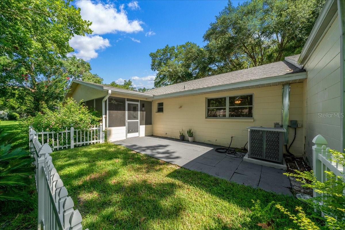 CIRCLE SQUARE WOODS - Residential