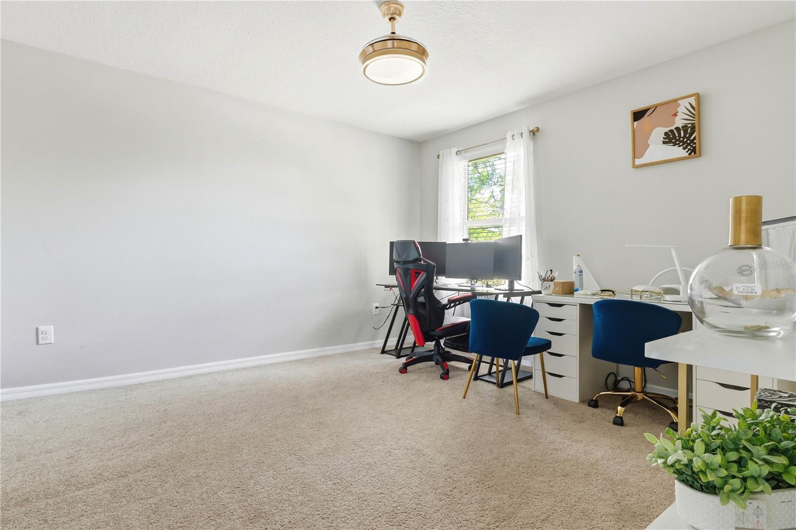 SOUTH FORK TR O PH 1 - Residential Lease