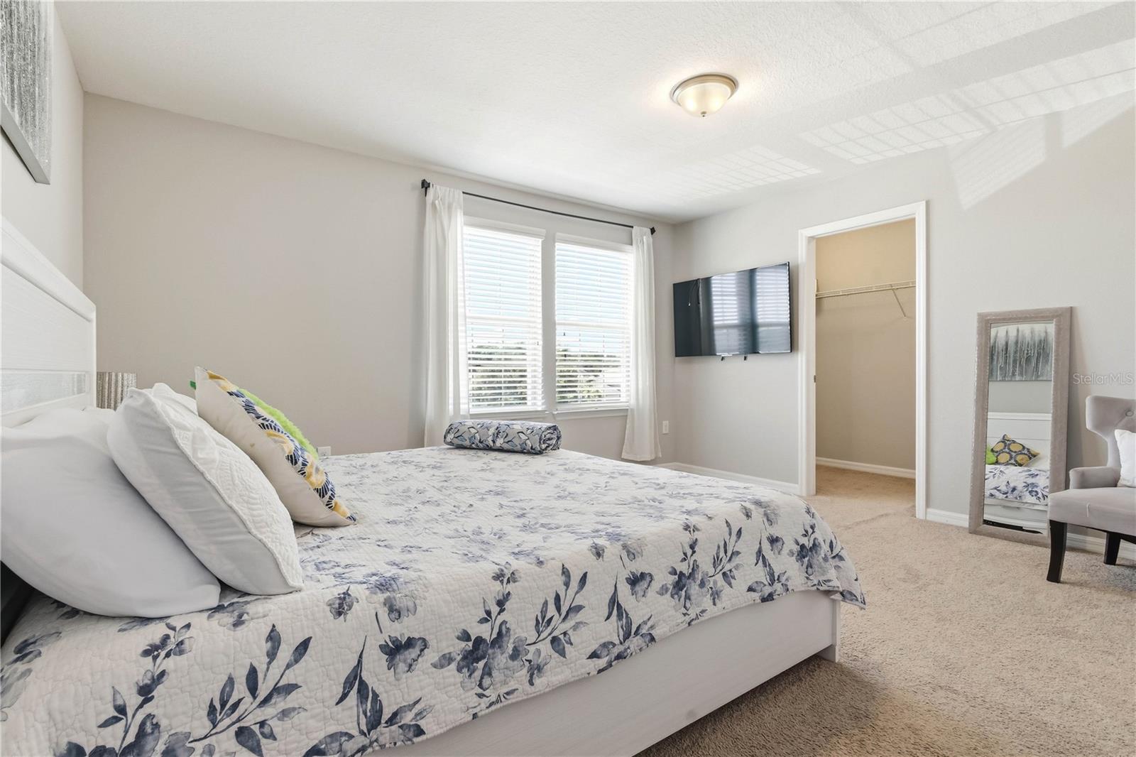 SOUTH FORK TR O PH 1 - Residential Lease