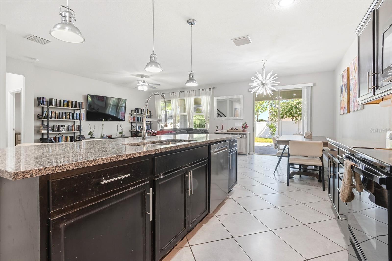 SOUTH FORK TR O PH 1 - Residential Lease