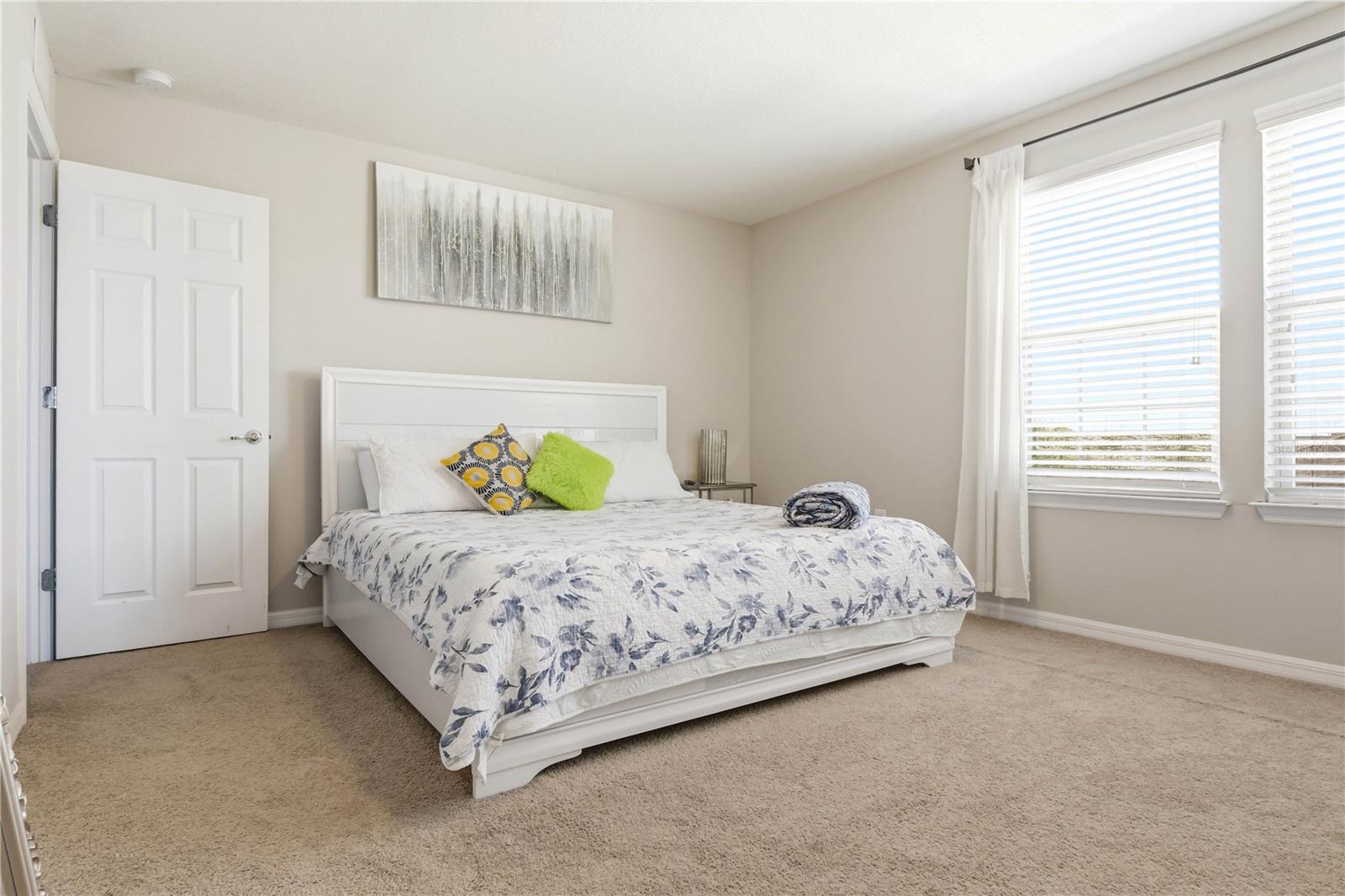 SOUTH FORK TR O PH 1 - Residential Lease