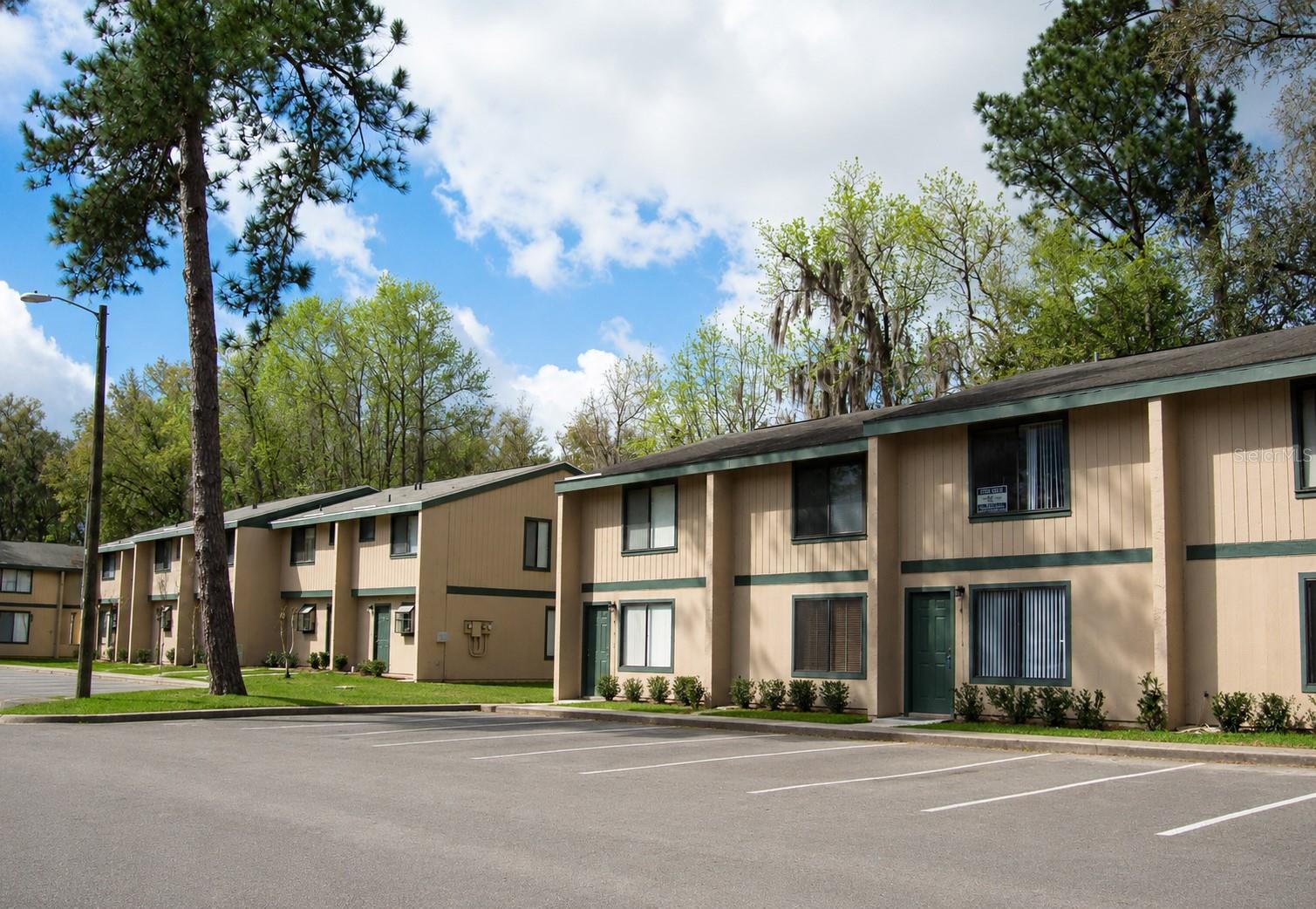 Amazing Location! This 2/1.5-unit is just next to Butler Plaza and on the bus route. Really well-maintained and features an open floor plan with natural light throughout. Beautifully update kitchen with granite countertops, solid cabinets and stainless appliances and both bathrooms have been upgraded as well. 

Super functional layout with a 1/2 bath downstairs and 2 large bedrooms up.  Great for having family and friends over or a roommate or both!  

Also features an in-unit laundry, tons of parking, and access to community amenities. The Southfolk Oaks community has a community pool and excellent access to the bus route, Butler Plaza, walking trails and more.