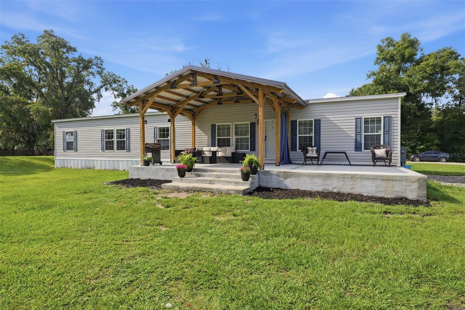LAKELAND ACRES - Residential