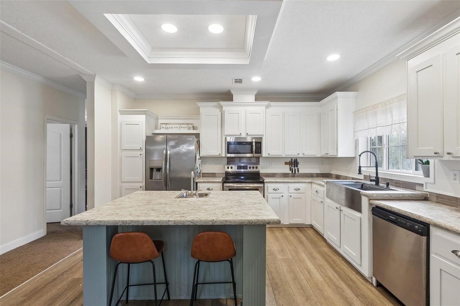 LAKELAND ACRES - Residential