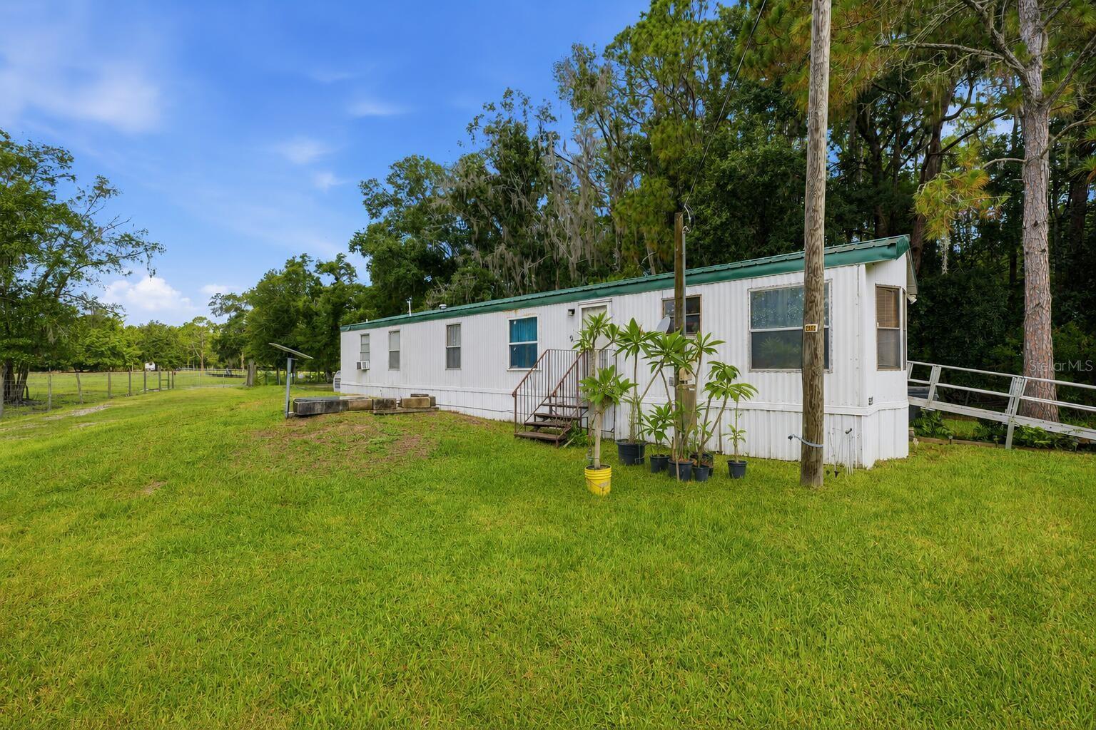 LAKELAND ACRES - Residential