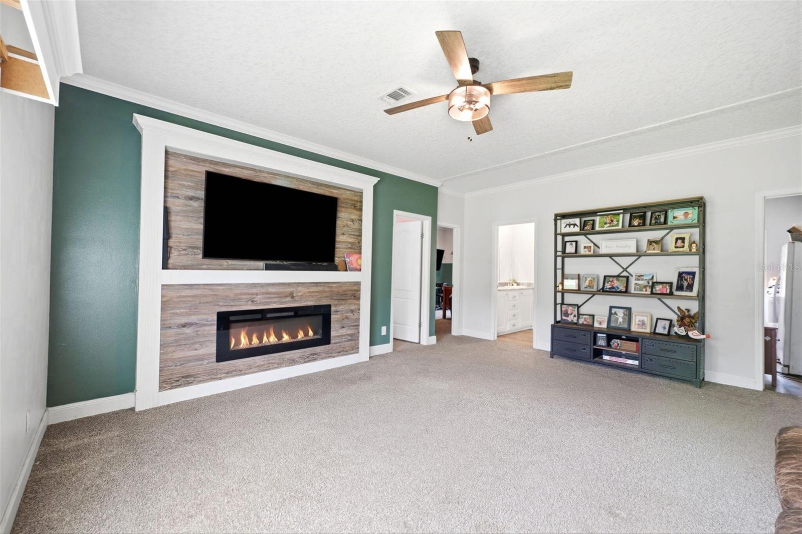 LAKELAND ACRES - Residential