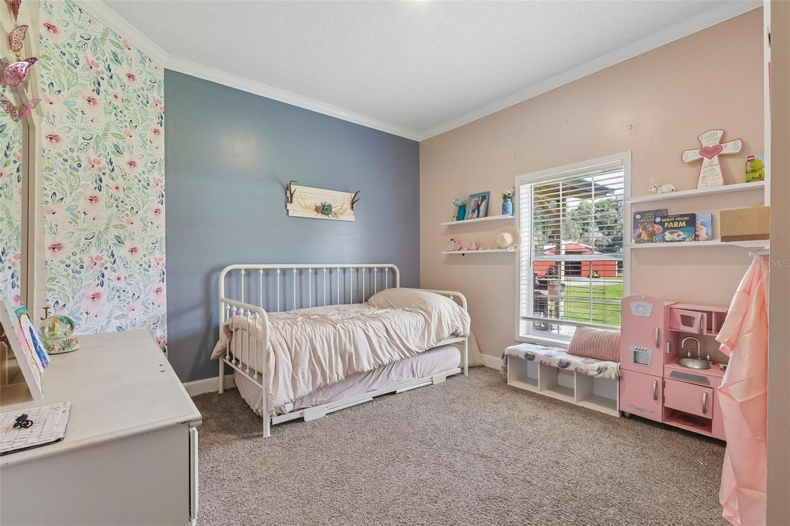 LAKELAND ACRES - Residential