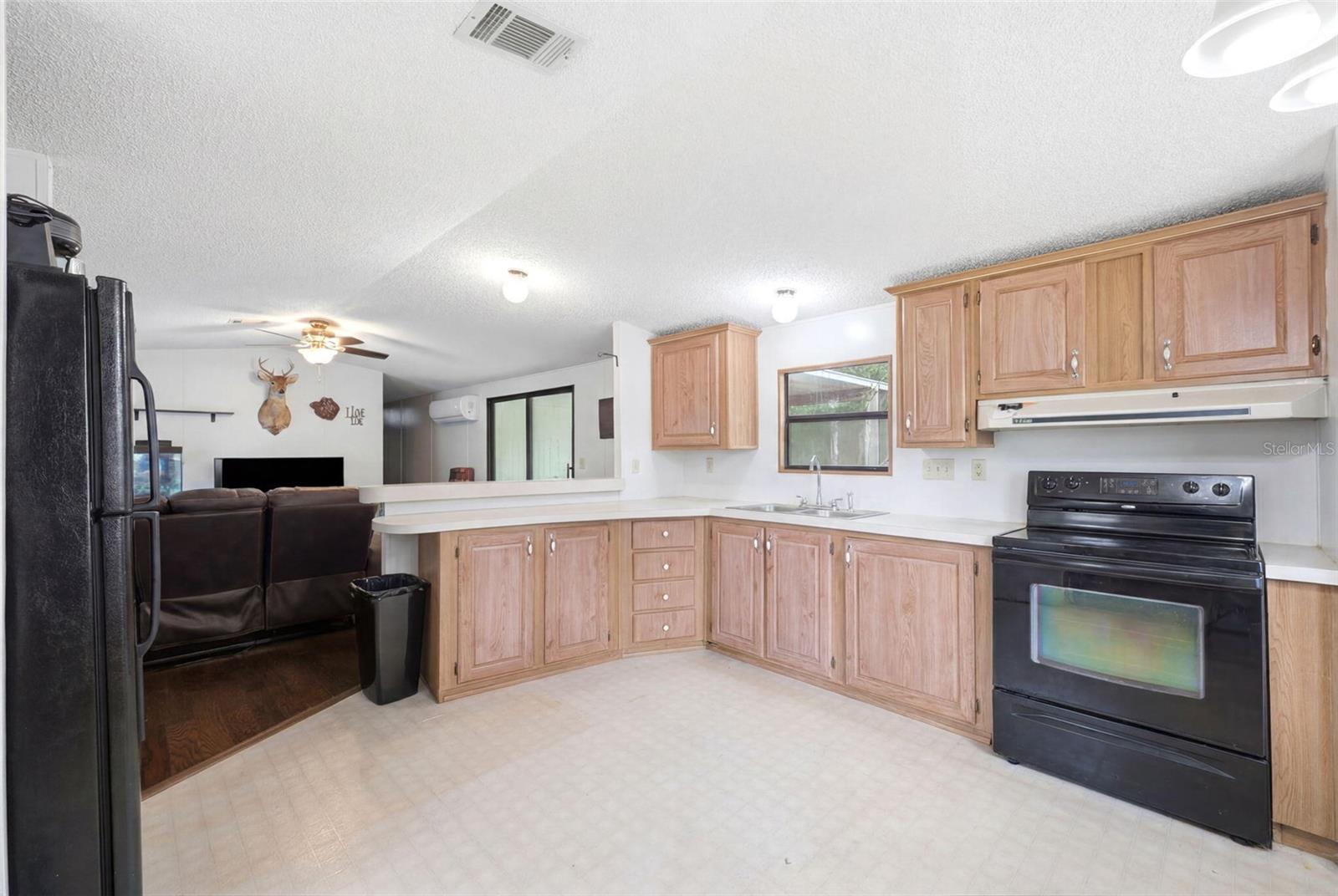 LAKELAND ACRES - Residential