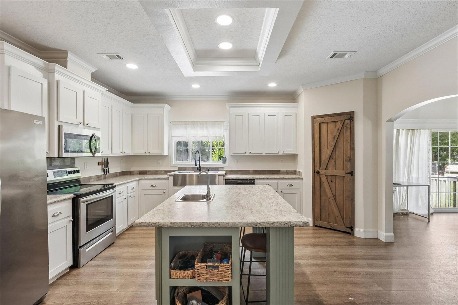LAKELAND ACRES - Residential