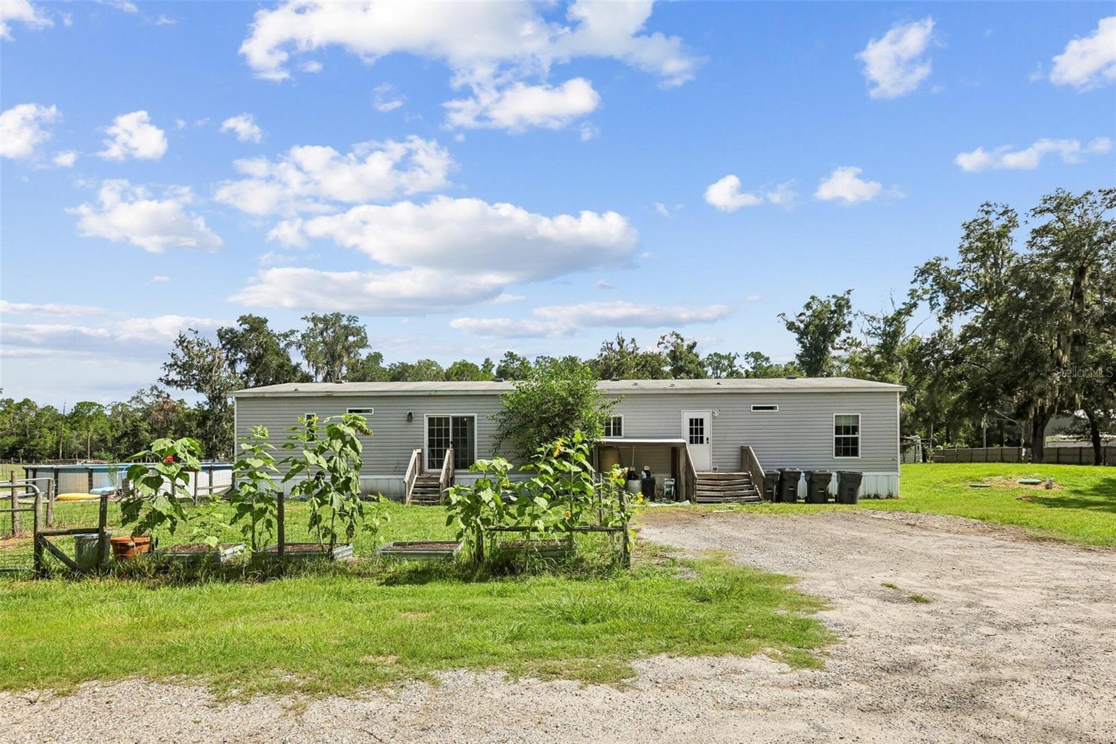 LAKELAND ACRES - Residential