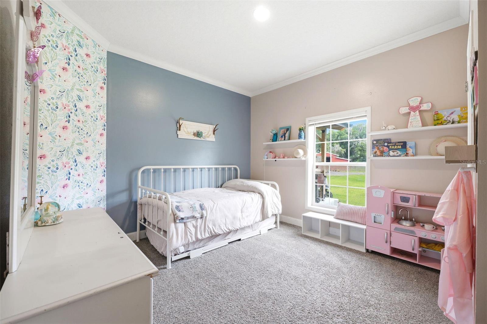 LAKELAND ACRES - Residential