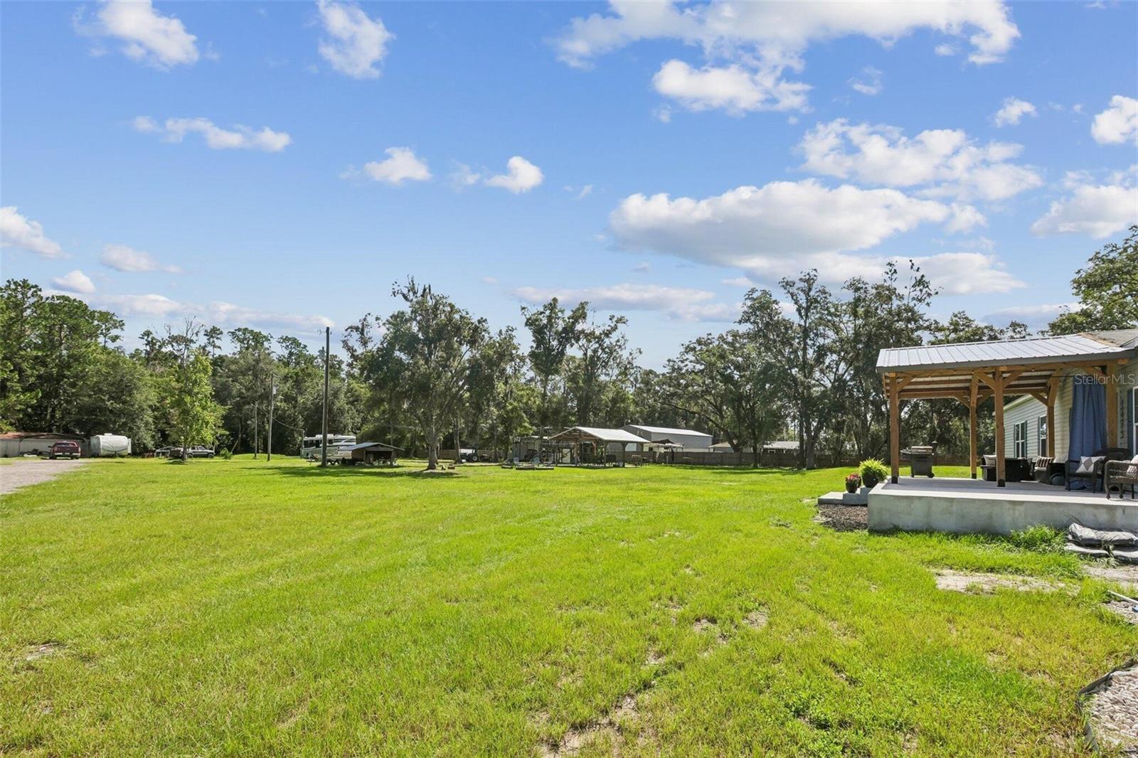 LAKELAND ACRES - Residential