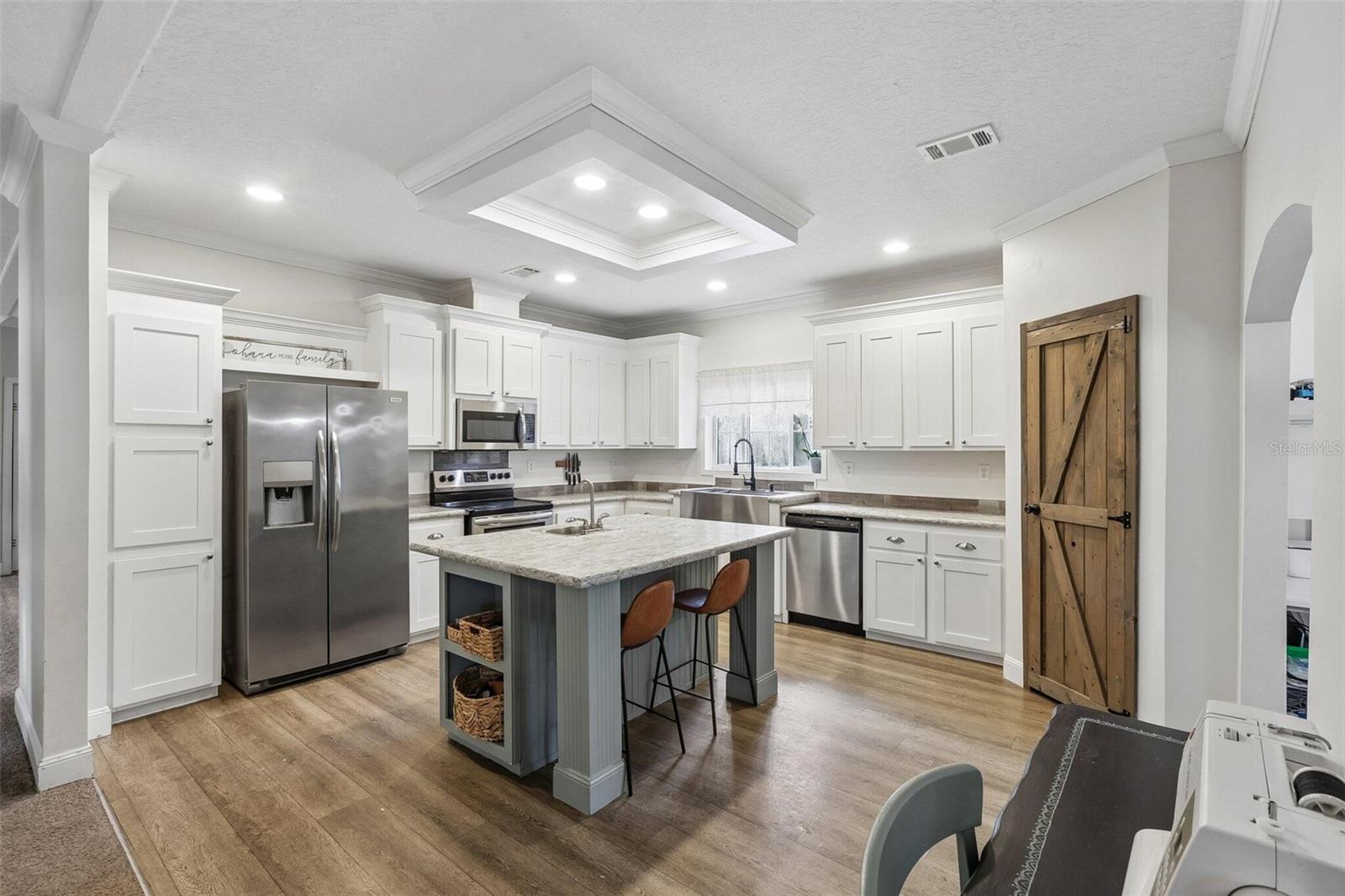 LAKELAND ACRES - Residential