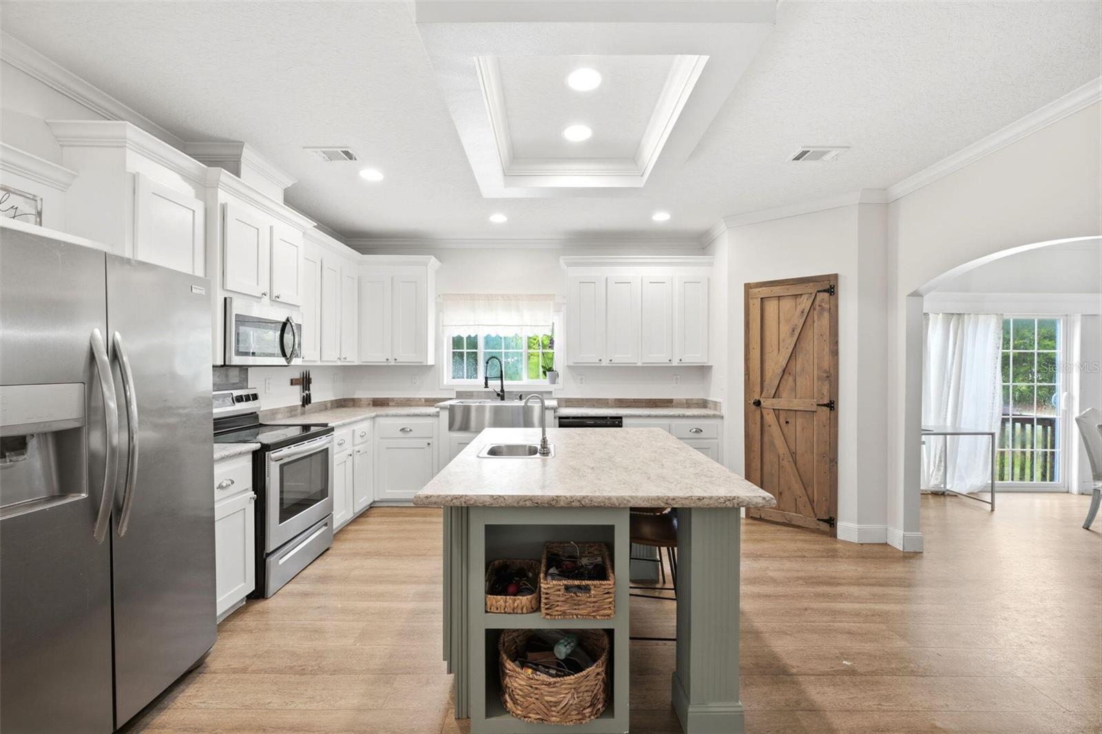 LAKELAND ACRES - Residential