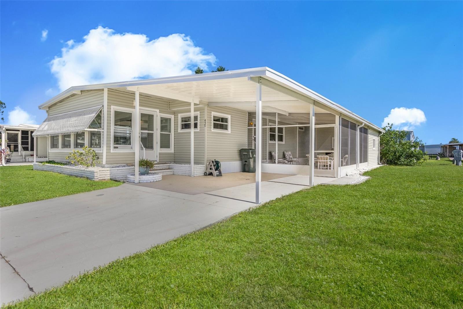 LA CASA MHP CO-OP - Residential