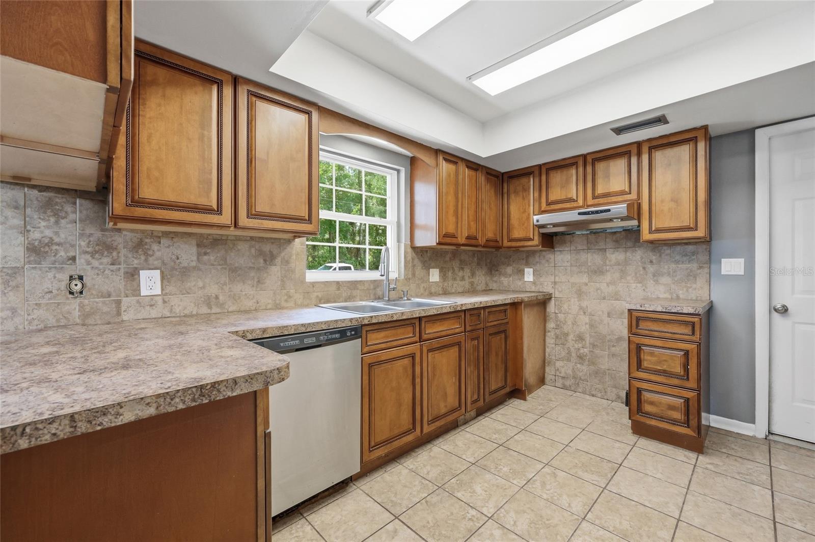 CHIEFLAND COUNTRY ESTATES - Residential