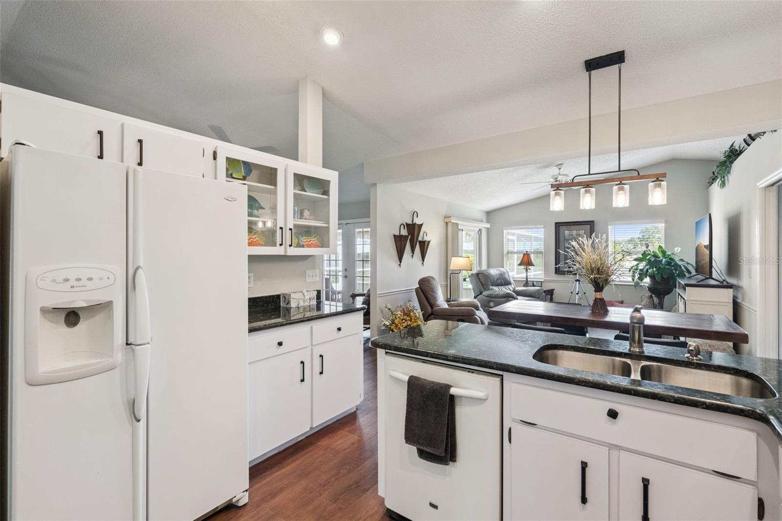 COUNTRY OAKS ESTATES - Residential