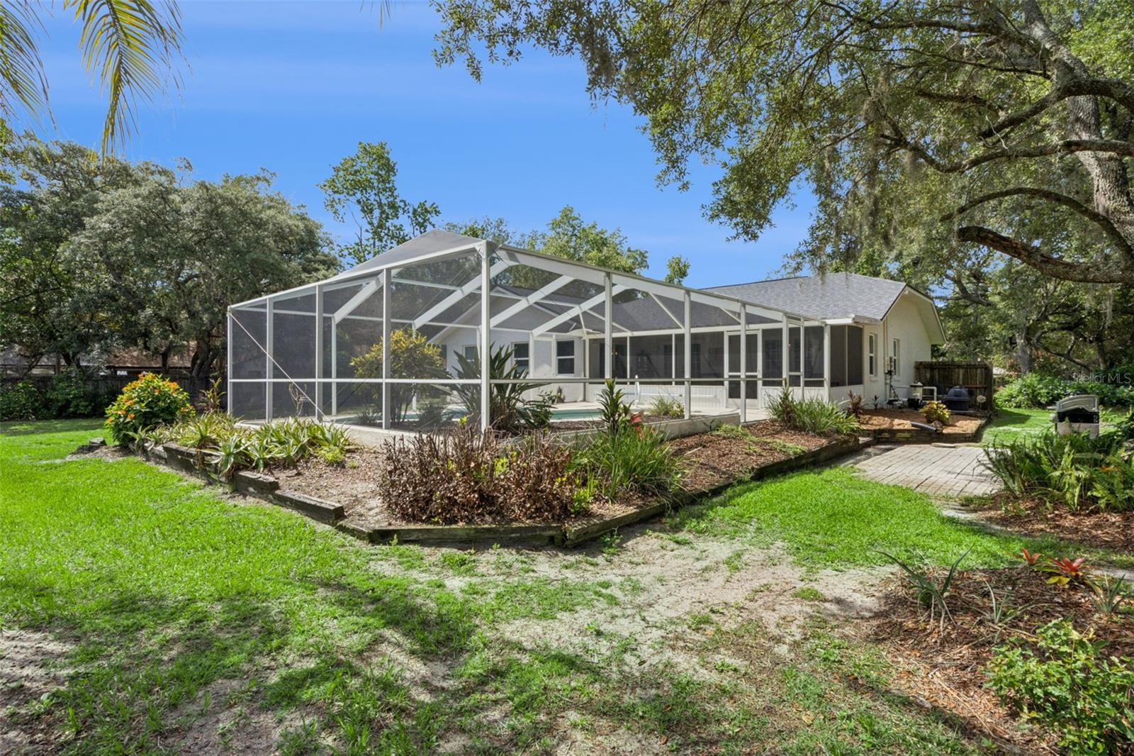 COUNTRY OAKS ESTATES - Residential