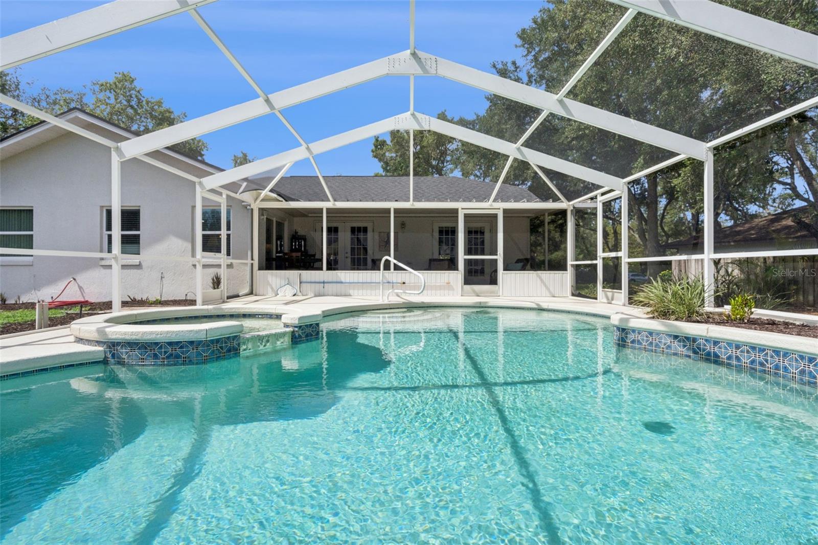 COUNTRY OAKS ESTATES - Residential