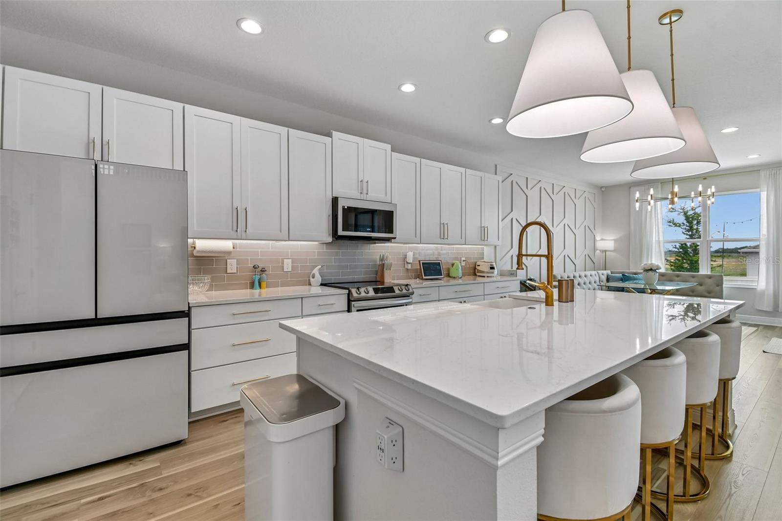 RIDGEVIEW PH 3 - Residential
