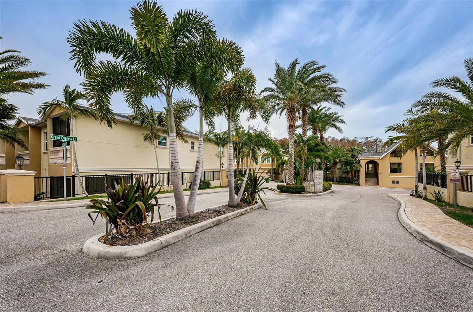 CYPRESS TRAILS TWNHMS OF TARPON SPGS - Residential