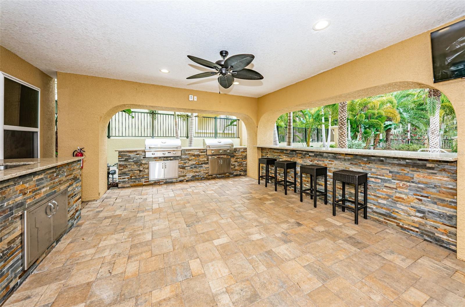 CYPRESS TRAILS TWNHMS OF TARPON SPGS - Residential