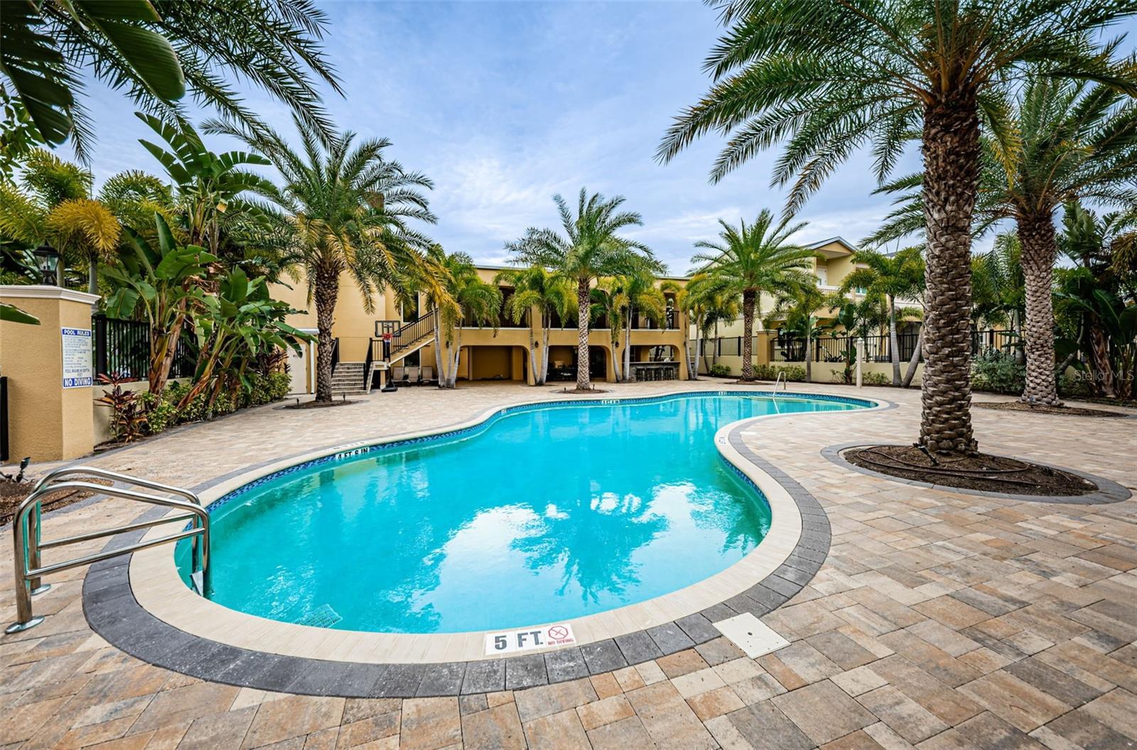 CYPRESS TRAILS TWNHMS OF TARPON SPGS - Residential