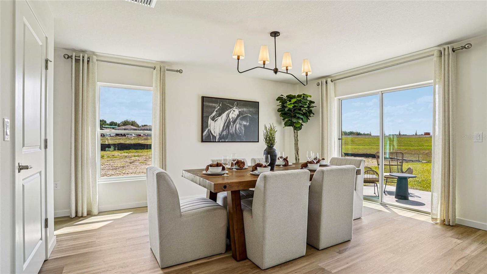 TWISTED OAKS - Residential