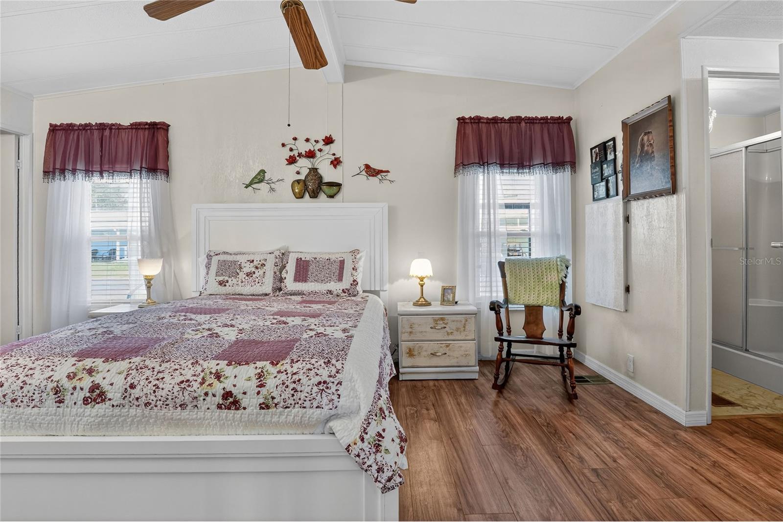 FLORAL LAKES - Residential