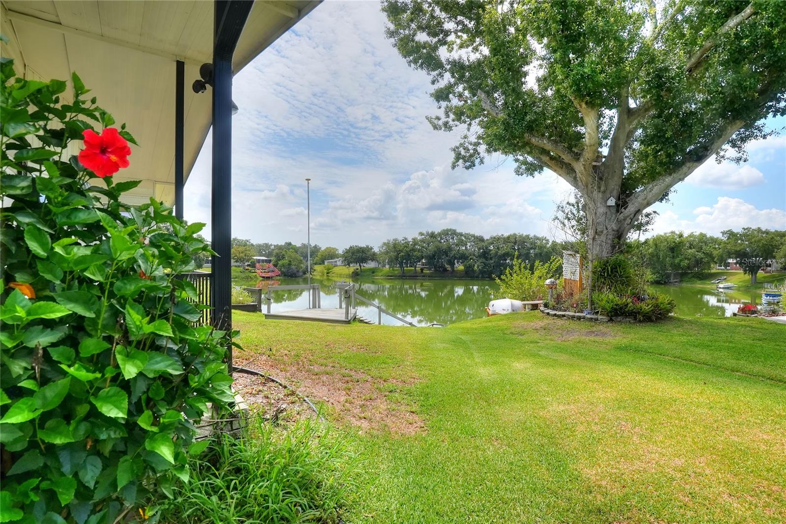 FLORAL LAKES - Residential