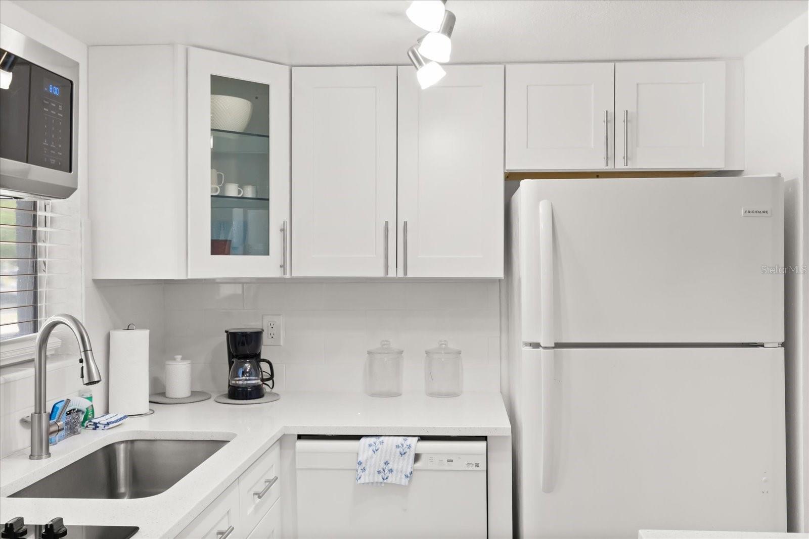 THE FOURTH BAYSHORE - Residential Lease