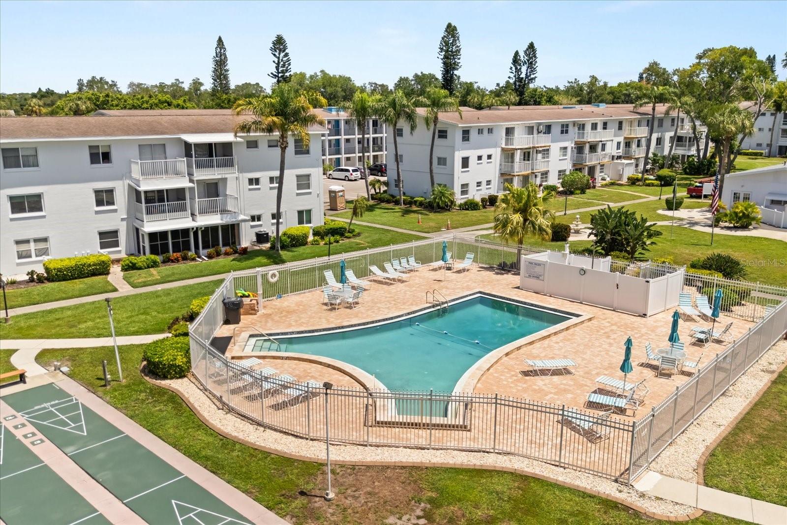 THE FOURTH BAYSHORE - Residential Lease