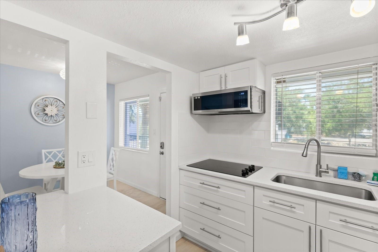 THE FOURTH BAYSHORE - Residential Lease