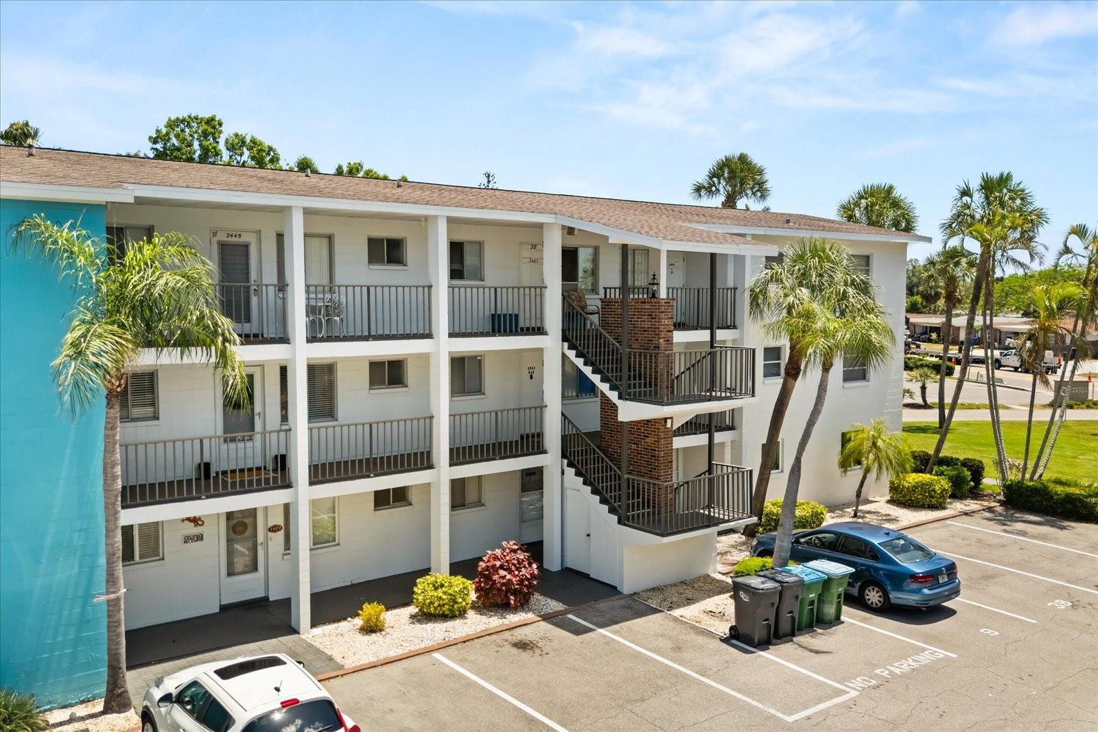 THE FOURTH BAYSHORE - Residential Lease
