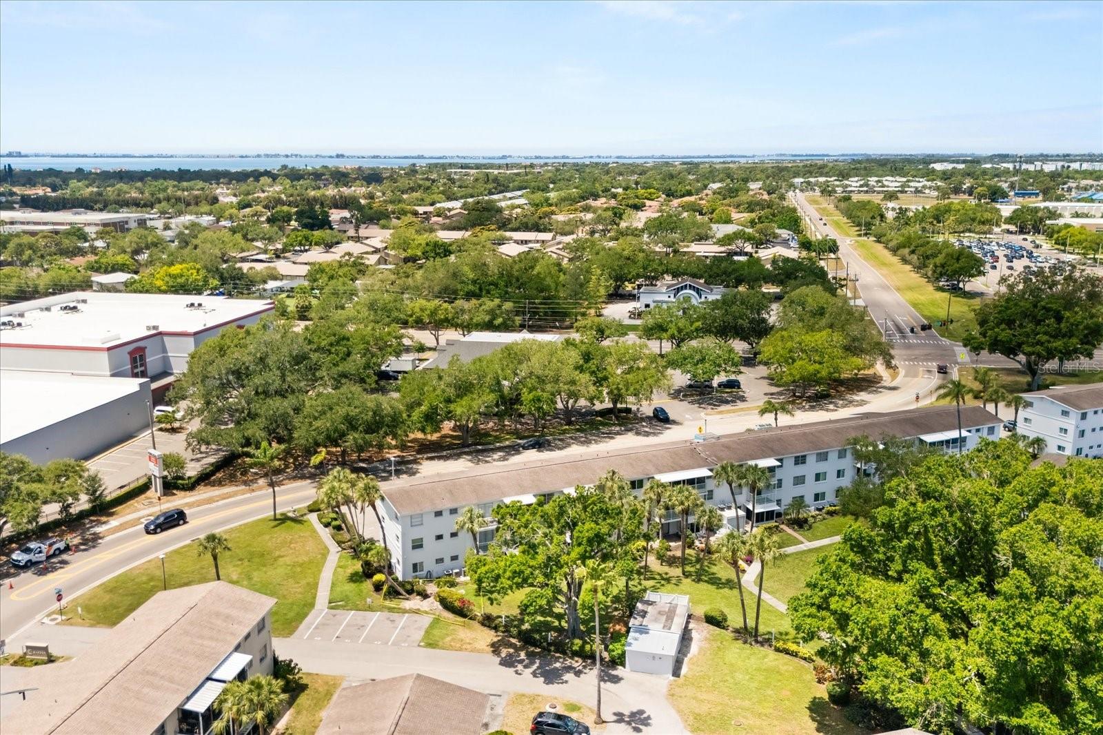 THE FOURTH BAYSHORE - Residential Lease