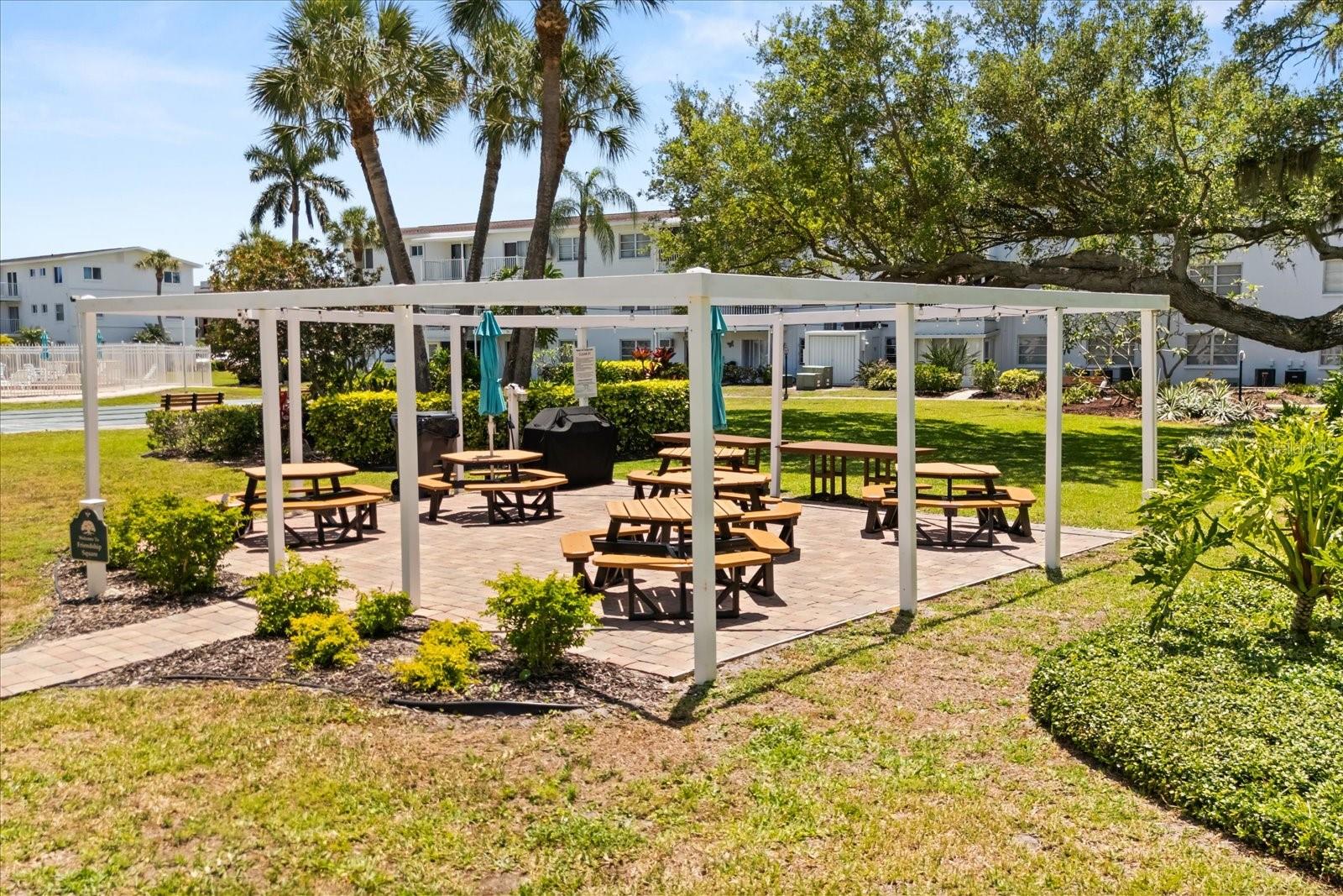THE FOURTH BAYSHORE - Residential Lease