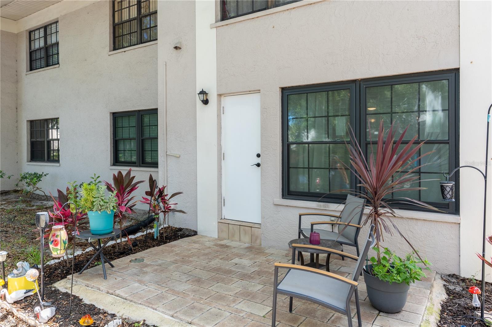 FOREST PARK CONDO - Residential