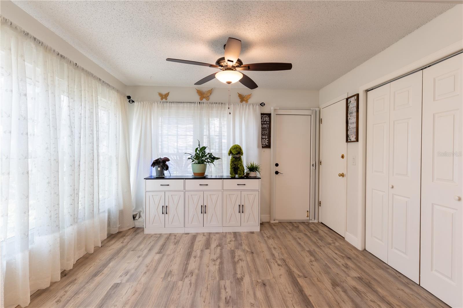 FOREST PARK CONDO - Residential