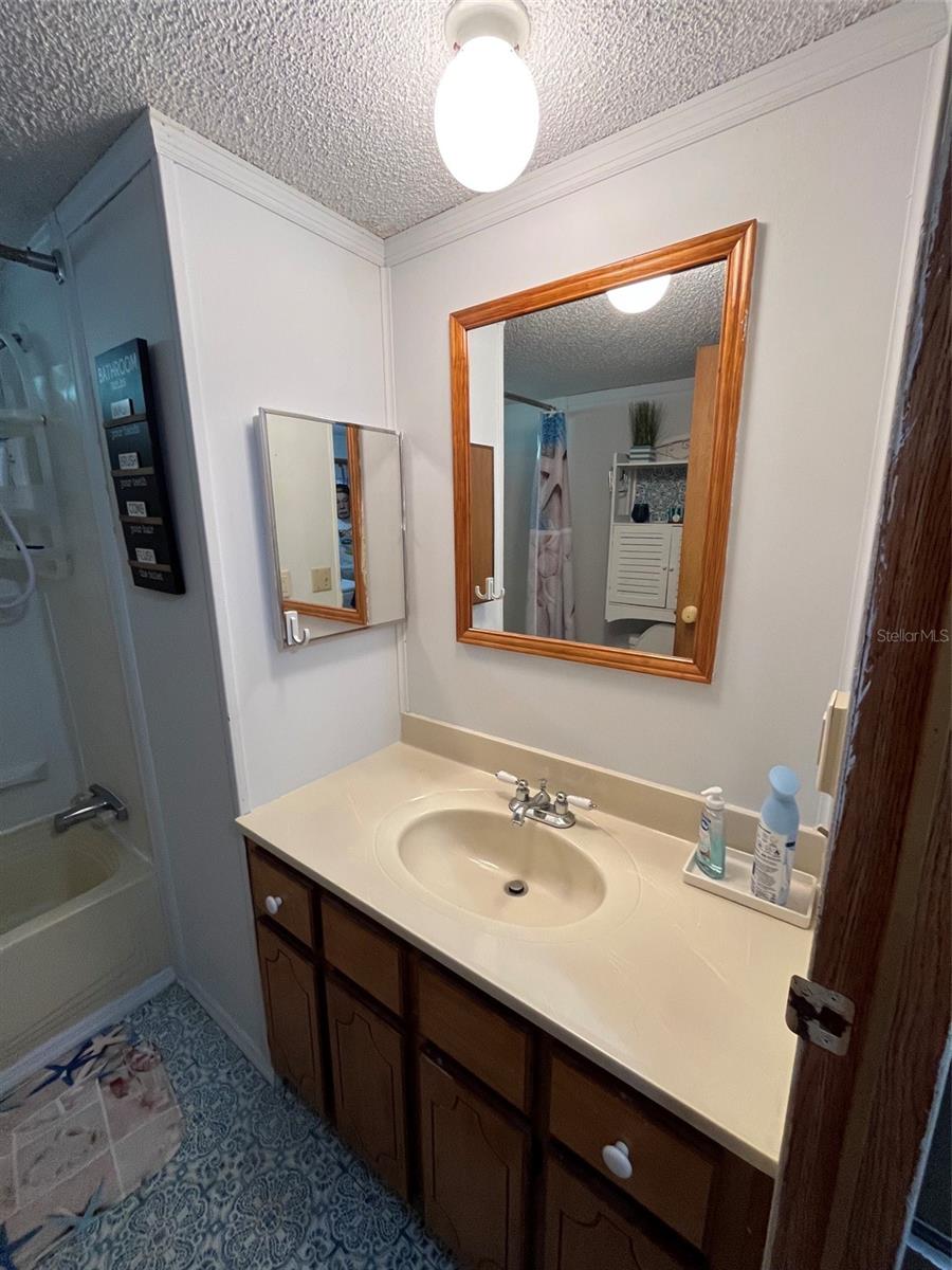 000653 - EAST COVE UNIT 1 - Residential