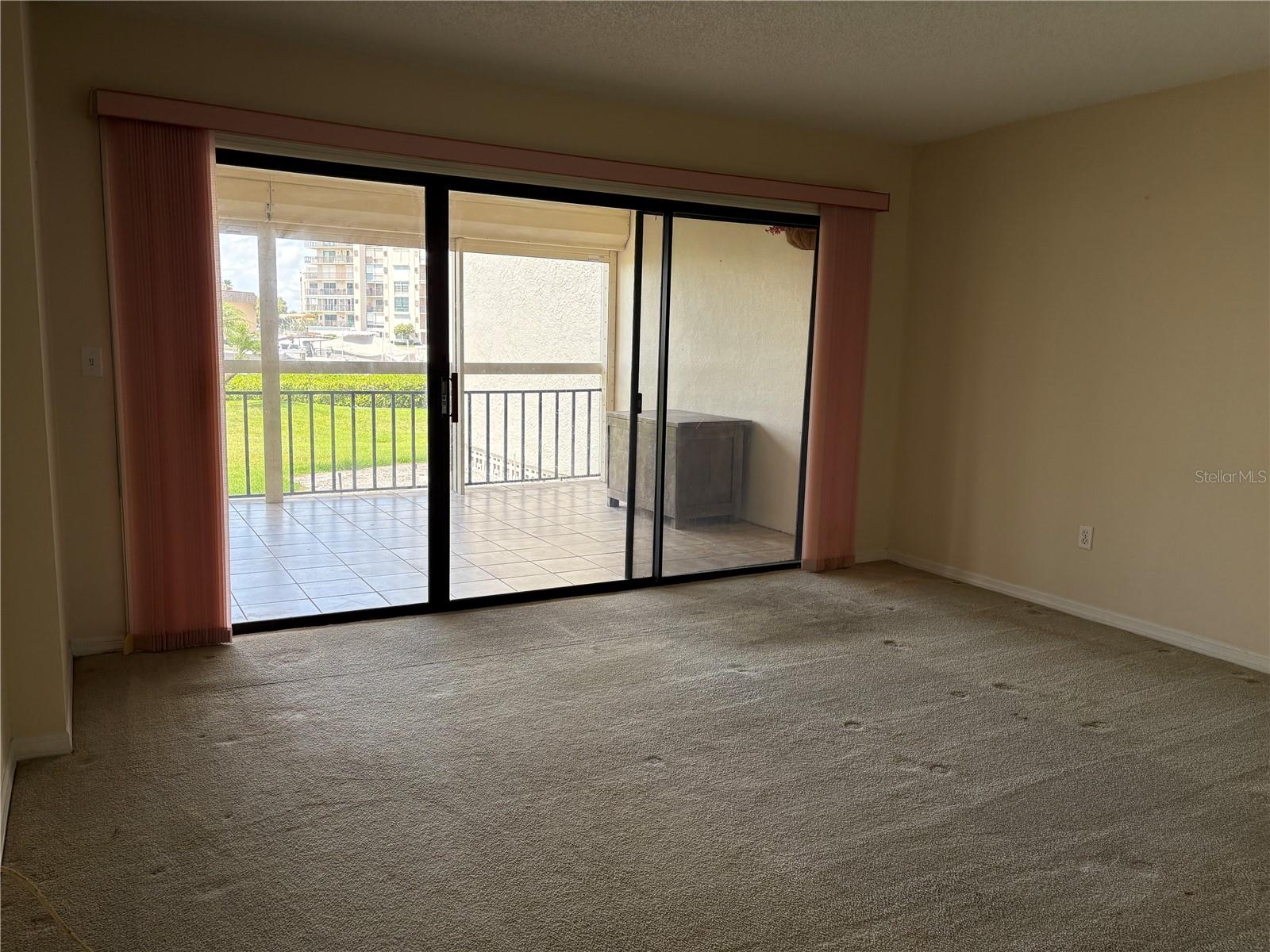 SAVANNAH CONDO - Residential