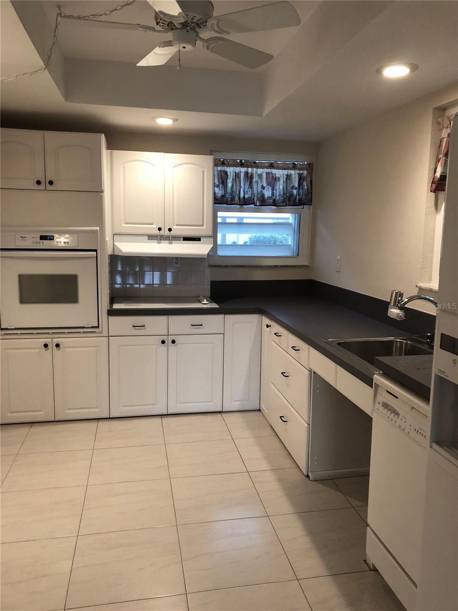 SAVANNAH CONDO - Residential