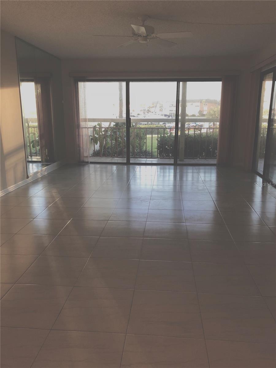 SAVANNAH CONDO - Residential