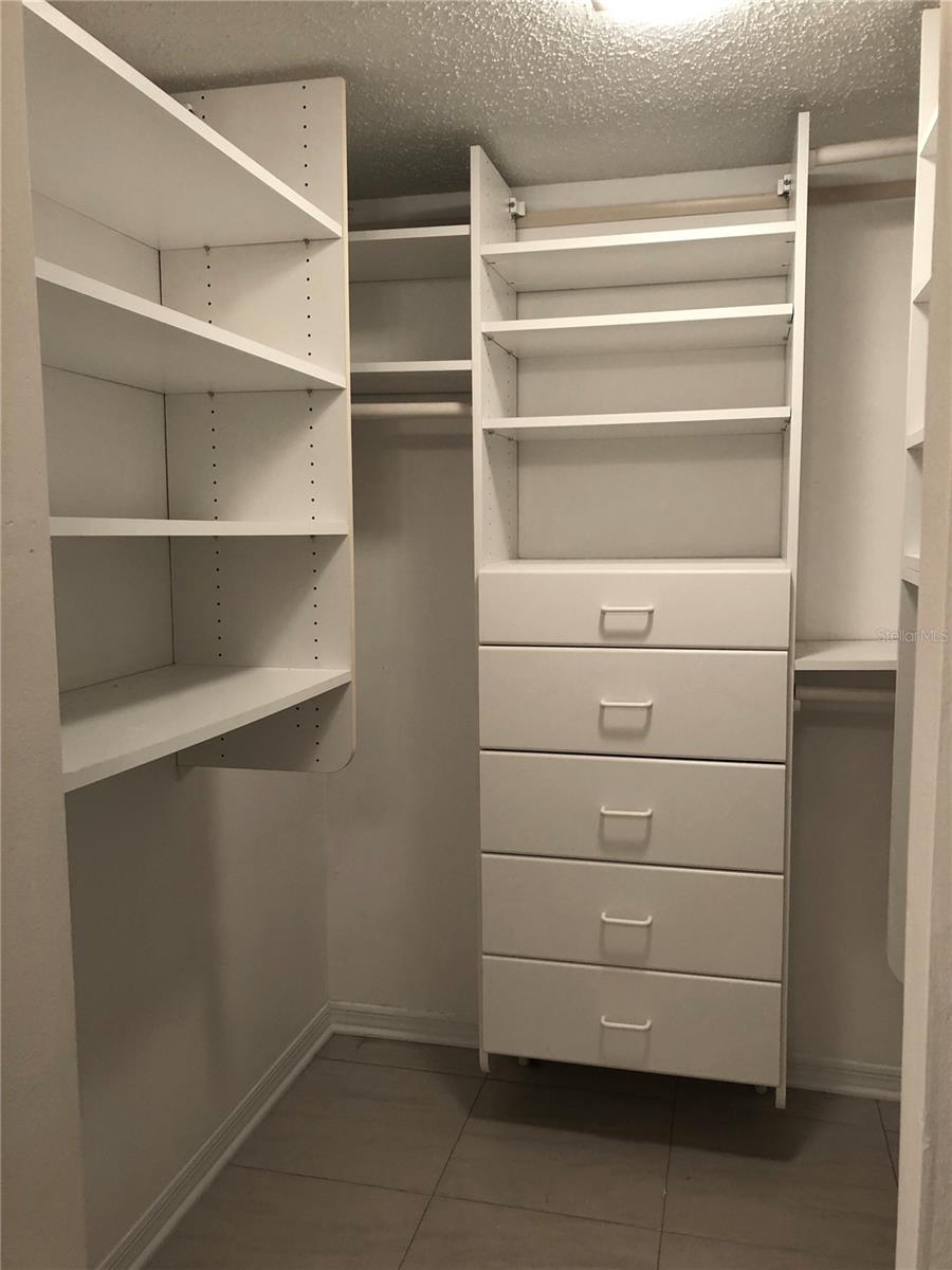 SAVANNAH CONDO - Residential