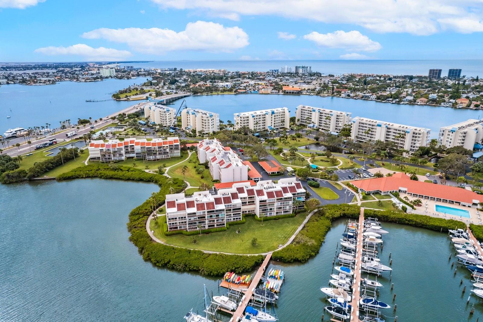 SAVANNAH CONDO - Residential
