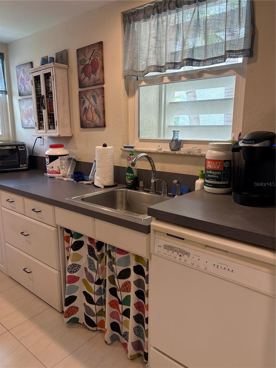 SAVANNAH CONDO - Residential