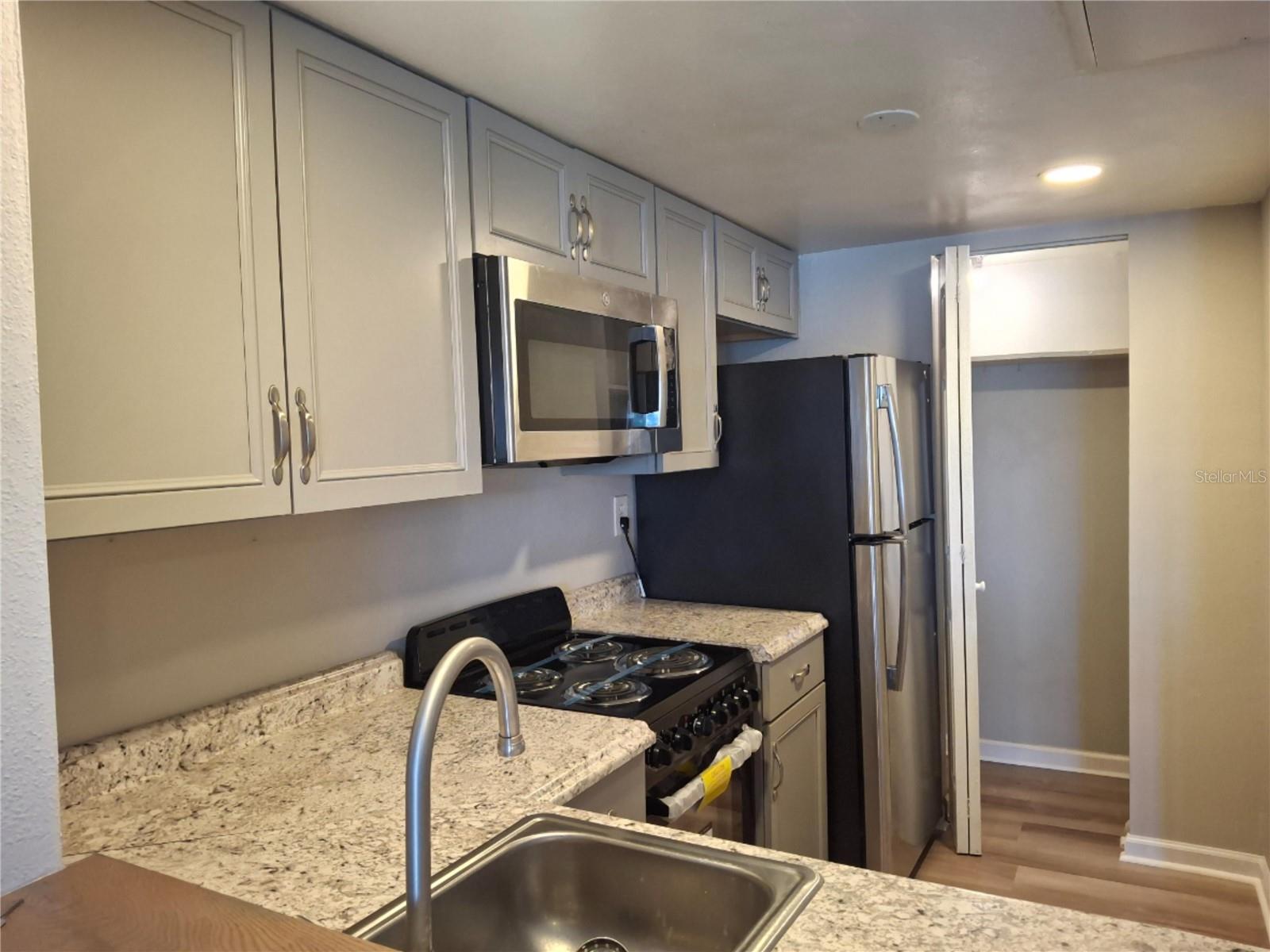 SANDY COVE - Residential