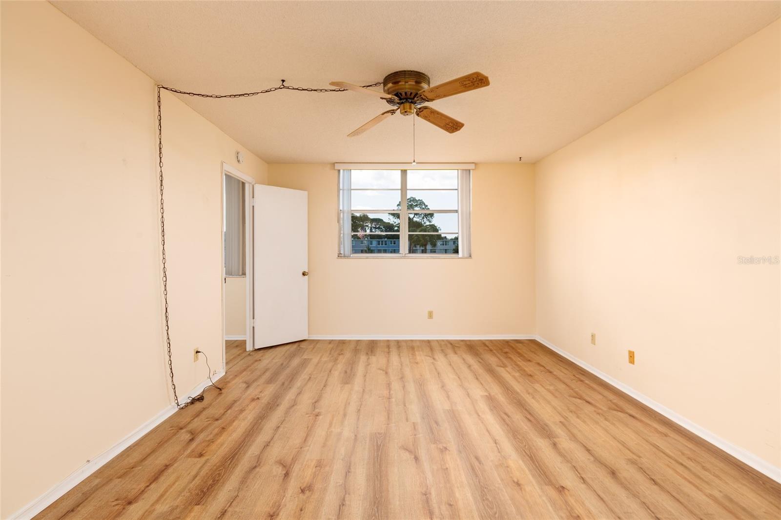 WINSTON PARK NORTHEAST - Residential